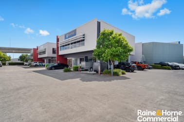 4/8 Navigator Place Hendra QLD 4011 - Image 1