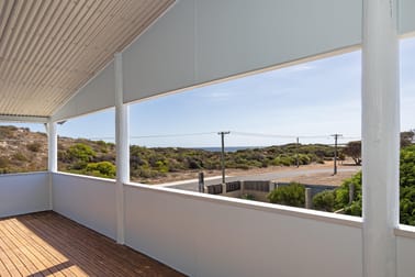 166-168 Ocean View Drive Green Head WA 6514 - Image 2
