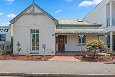 39 Victoria Street Victor Harbor SA 5211 - Image 2