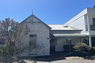 39 Victoria Street Victor Harbor SA 5211 - Image 1