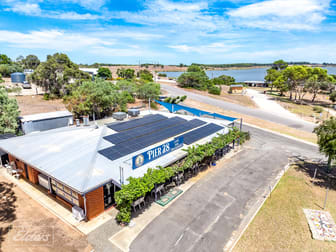 28 Island View Drive Clayton Bay SA 5256 - Image 1