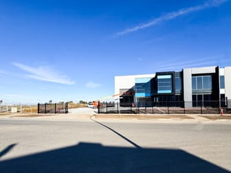 1&2/40 Peet Street Pakenham VIC 3810 - Image 2