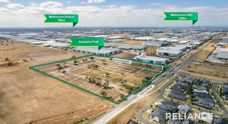 27/716 Dohertys Road Truganina VIC 3029 - Image 2