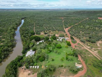 Moroak and Goondooloo Stations Flying Fox NT 0852 - Image 1