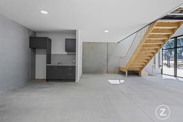 2/18 Jones Road Brooklyn VIC 3012 - Image 3