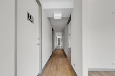 19/1 Johnsons Mernda VIC 3754 - Image 2