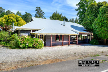 4 Woods Point rd. Marysville VIC 3779 - Image 1