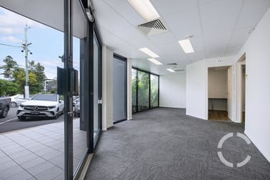 18/8 Catherine Street Woolloongabba QLD 4102 - Image 2