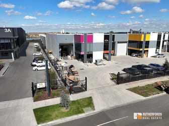 15 McKellar Way Epping VIC 3076 - Image 1