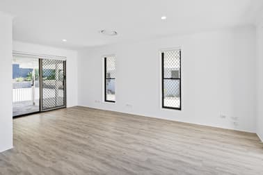 126 Olsen Avenue Arundel QLD 4214 - Image 1