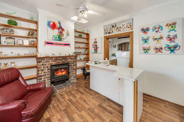 70 Hutchinson Street Mount Barker SA 5251 - Image 2
