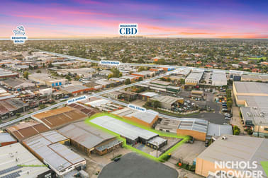 17 Edgecombe Court Moorabbin VIC 3189 - Image 1