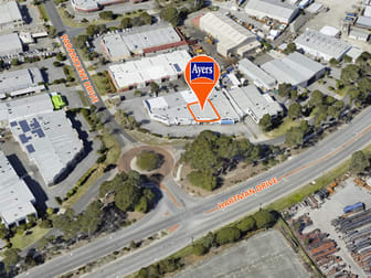 2/8 Paramount Drive Wangara WA 6065 - Image 1