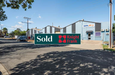 Whole Property/25 Barfield Crescent Edinburgh North SA 5113 - Image 1