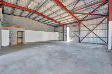 NT - Image 3