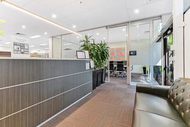 Click to view all images 22 Garden Boulevard Dingley Village VIC 3172 - Image 2