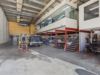 Click to view all images Unit 8/4 Gladstone Road Castle Hill NSW 2154 - Image 2