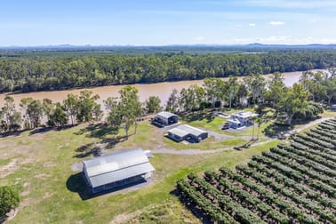 Whole of Property/11 Lindleys Road Etna Creek QLD 4702 - Image 2