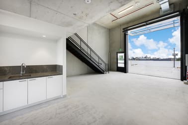 Click to view all images Unit 210/78 O'Riordan Street Alexandria NSW 2015 - Image 2