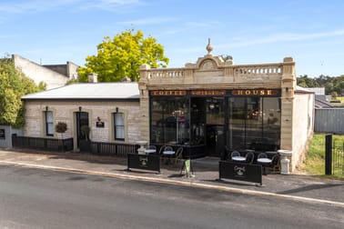 23-25 MacDonnell Street Naracoorte SA 5271 - Image 1