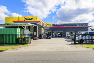 Click to view all images 46-48 Brisbane Road Labrador QLD 4215 - Image 3