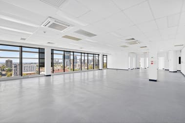 17/39 White Street Southport QLD 4215 - Image 1