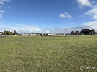 1/3 Jackson Crescent Bairnsdale VIC 3875 - Image 2