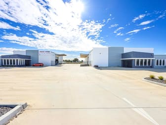 1 & 2/16 Logistic Avenue Tamworth NSW 2340 - Image 1