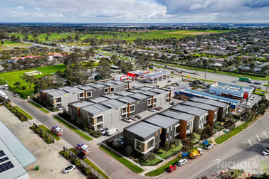 7/30 Faraday Boulevard Cranbourne West VIC 3977 - Image 3