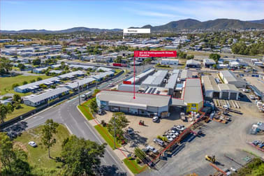 WHOLE OF PROPERTY/90 - 92 Hollingsworth Street Kawana QLD 4701 - Image 1