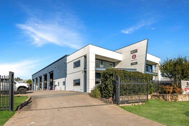 79 & 81 Mustang Drive Rutherford NSW 2320 - Image 2