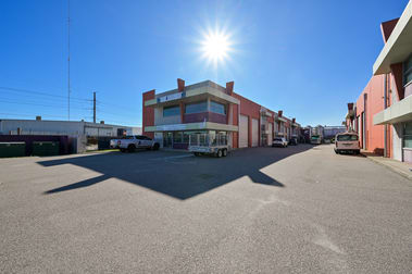 1/8 Hurley Street Canning Vale WA 6155 - Image 2