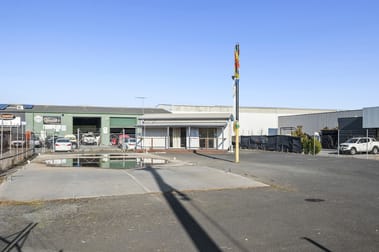 1/168 Fyans Street South Geelong VIC 3220 - Image 2