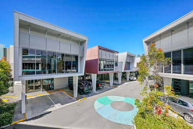 2/249 Scottsdale Drive Robina QLD 4226 - Image 2