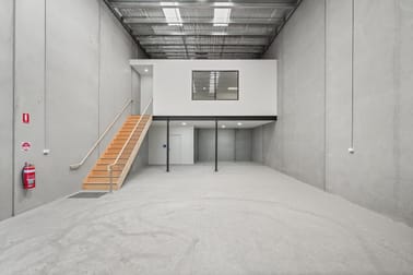 6 Moonah Circuit Brooklyn VIC 3012 - Image 2