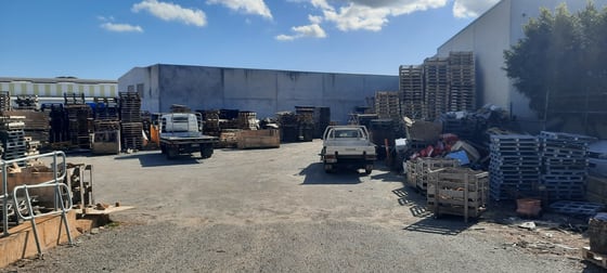 Click to view all images 15 Erceg Road Yangebup WA 6164 - Image 1