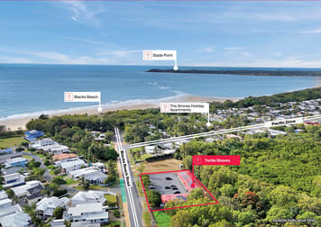 15 Blacks Beach Road Blacks Beach QLD 4740 - Image 1