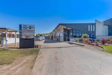 4/3 Carlo Drive Cannonvale QLD 4802 - Image 2