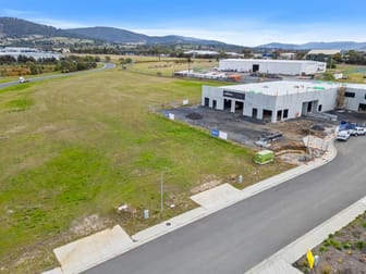 Click to view all images 1 & 3 Lockheed Place Cambridge TAS 7170 - Image 3