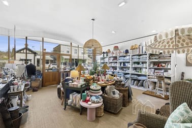 30 & 30A Piper Street Kyneton VIC 3444 - Image 2