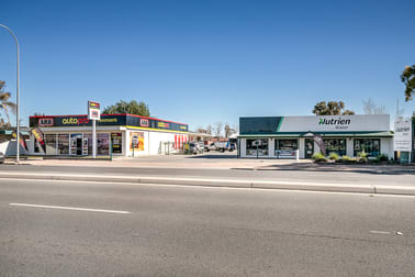 230/232 Renmark Avenue Renmark SA 5341 - Image 2