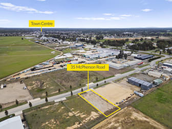 35 McPherson Road Benalla VIC 3672 - Image 2