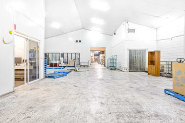 Whole of the property/206 West Street Allenstown QLD 4700 - Image 2