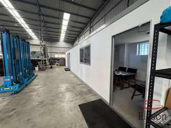 26 Central Court Hillcrest QLD 4118 - Image 2