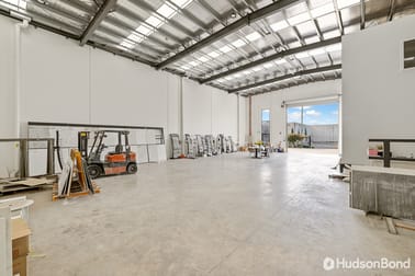 7 Henderson Street Sunshine North VIC 3020 - Image 3