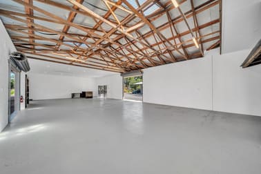 Click to view all images 5/2-4 Stephens Street Mission Beach QLD 4852 - Image 3