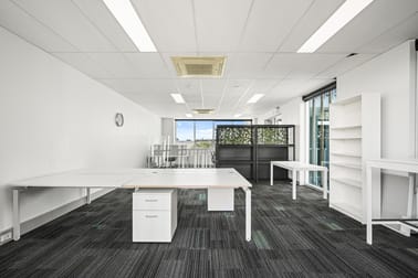 206/75 Tulip Street Cheltenham VIC 3192 - Image 3