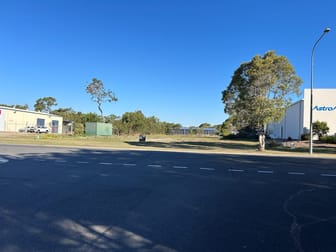 22 Southern Cross Circuit Urangan QLD 4655 - Image 2