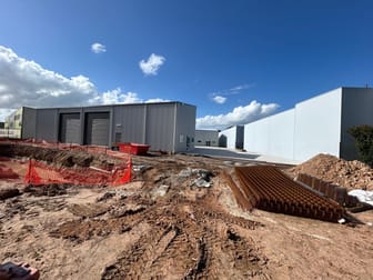 Click to view all images 44 Southern Cross Circuit Urangan QLD 4655 - Image 1