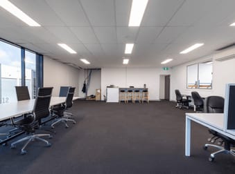 1/10 Cawley Road Yarraville VIC 3013 - Image 2